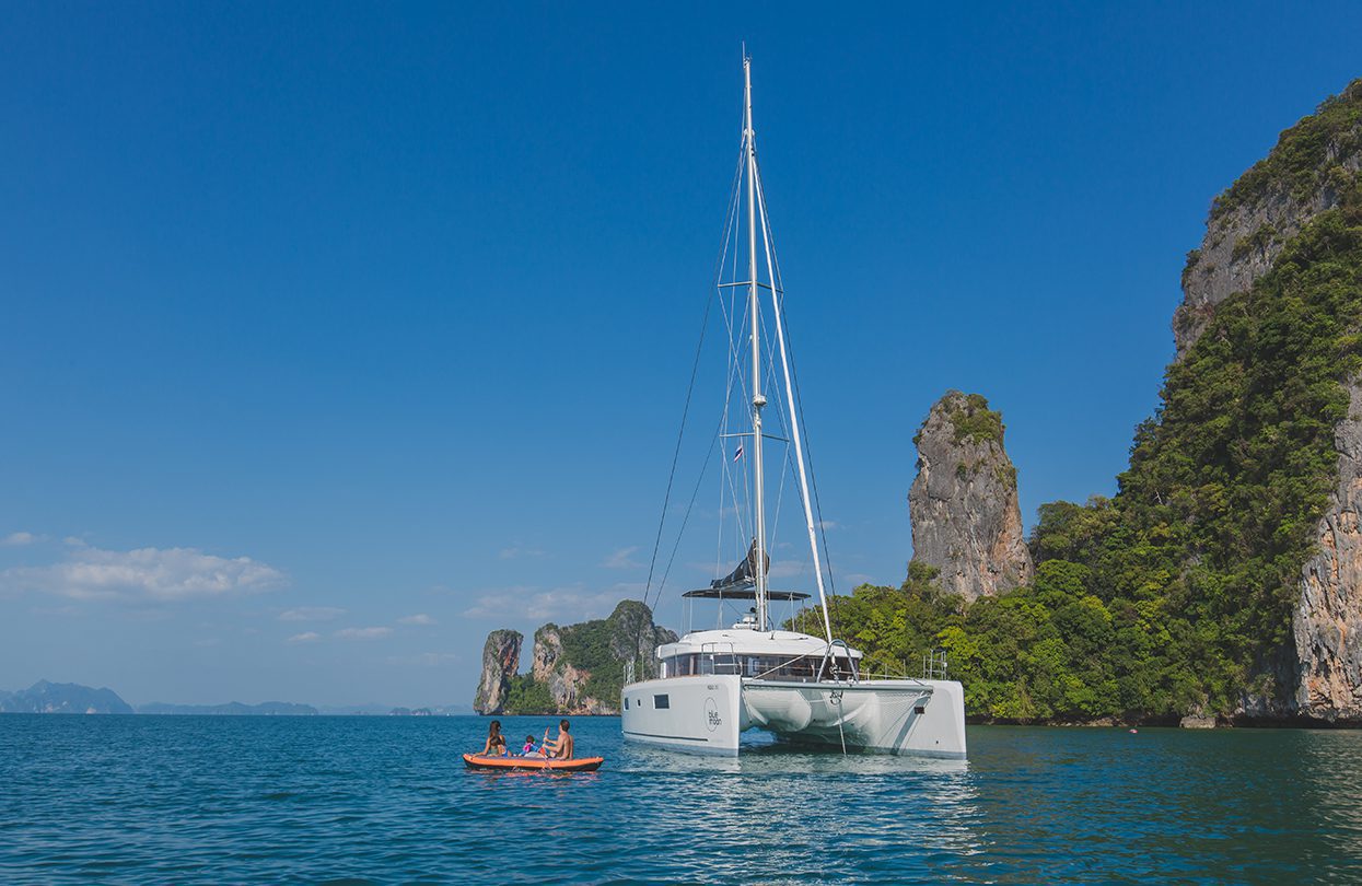 The Blue Moon catamaran is well equipped with snorkelling gear and kayaks to double the fun, Photo - Wan Tse, Simpson Yacht Charter