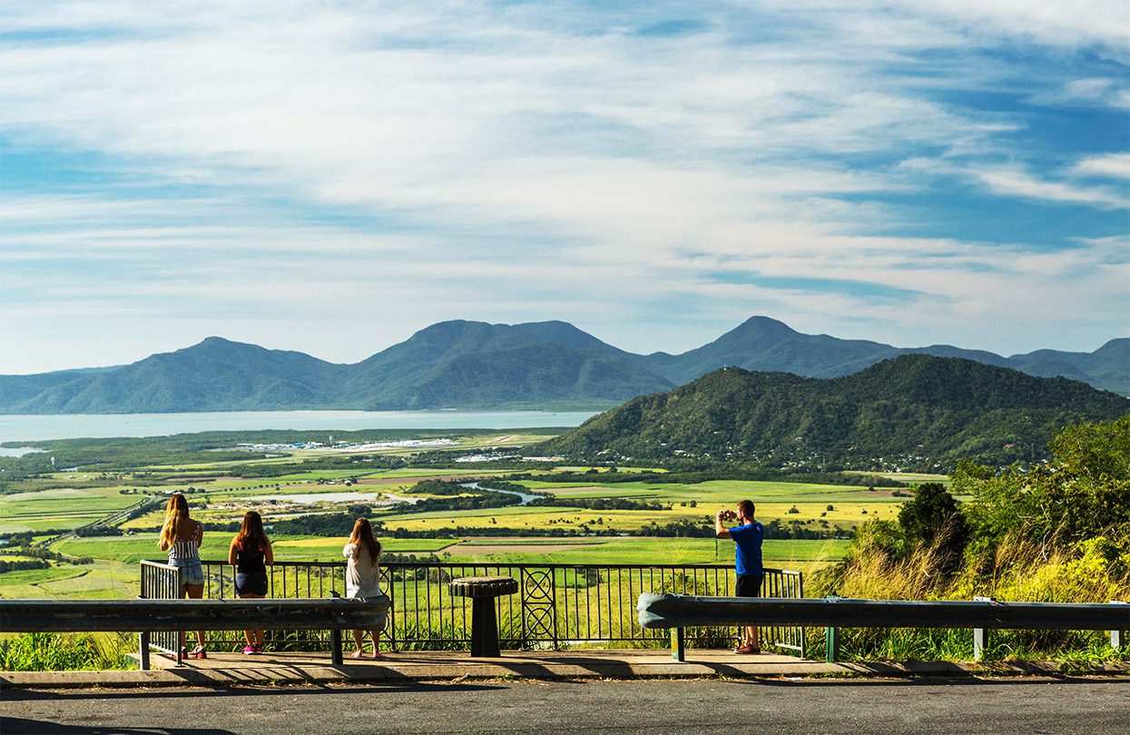 A view of the coast, photo by Andrew Watson, Tourism and Events Queensland